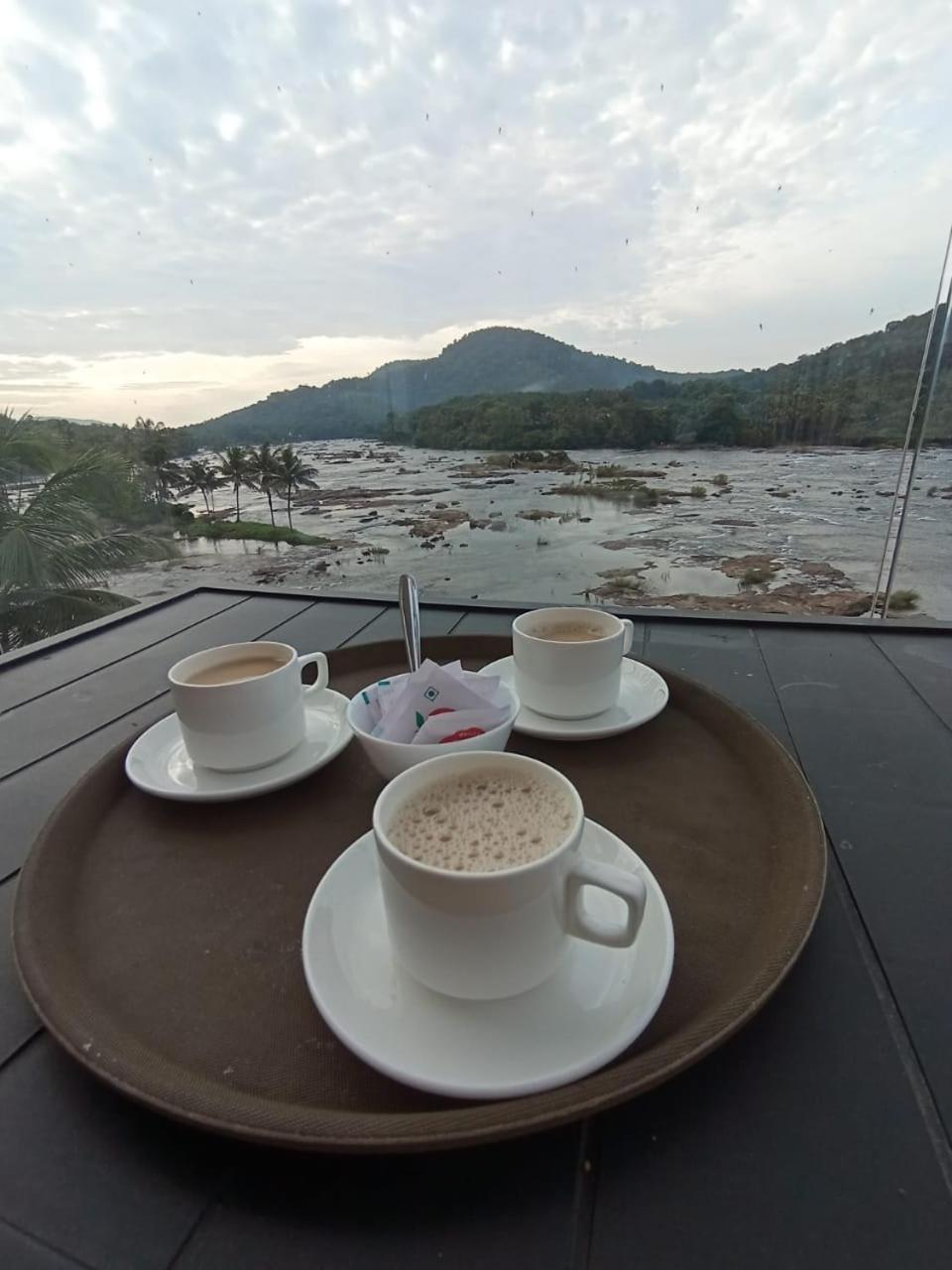 The Anchorage Athirapilly Resort Athirappilly Exterior foto